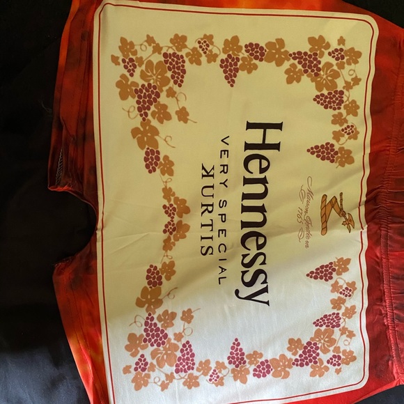 Shorts - Picture 2 of 4